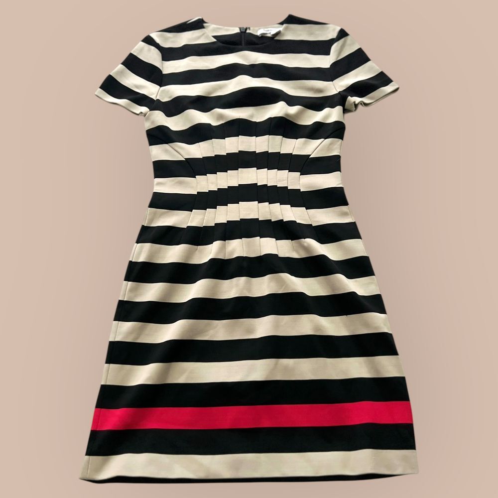 Diane Von Furstenberg Yazmine Jersey Dress with Pleated Waist Pink Accent Size 2